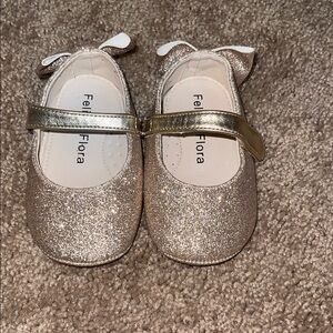 Gold Glitter Felix and Flora baby girl walking Shoes, size 12-18 months wide